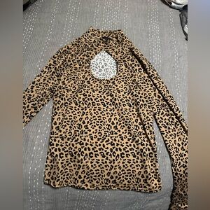Faded Rose Cheetah Print medium Long sleeve Top With Neck Keyhole.